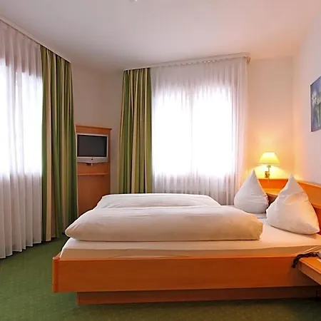Отель Bernerhof Swiss Quality