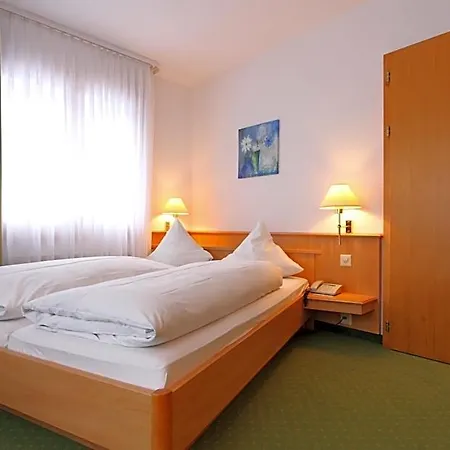 Отель Bernerhof Swiss Quality 3*