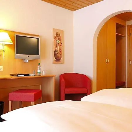 Отель Bernerhof Swiss Quality 3*