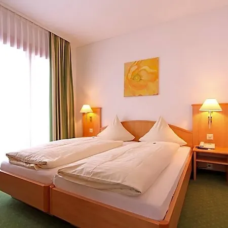 Отель Bernerhof Swiss Quality 3*
