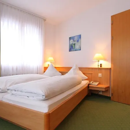 Отель Bernerhof Swiss Quality 3*